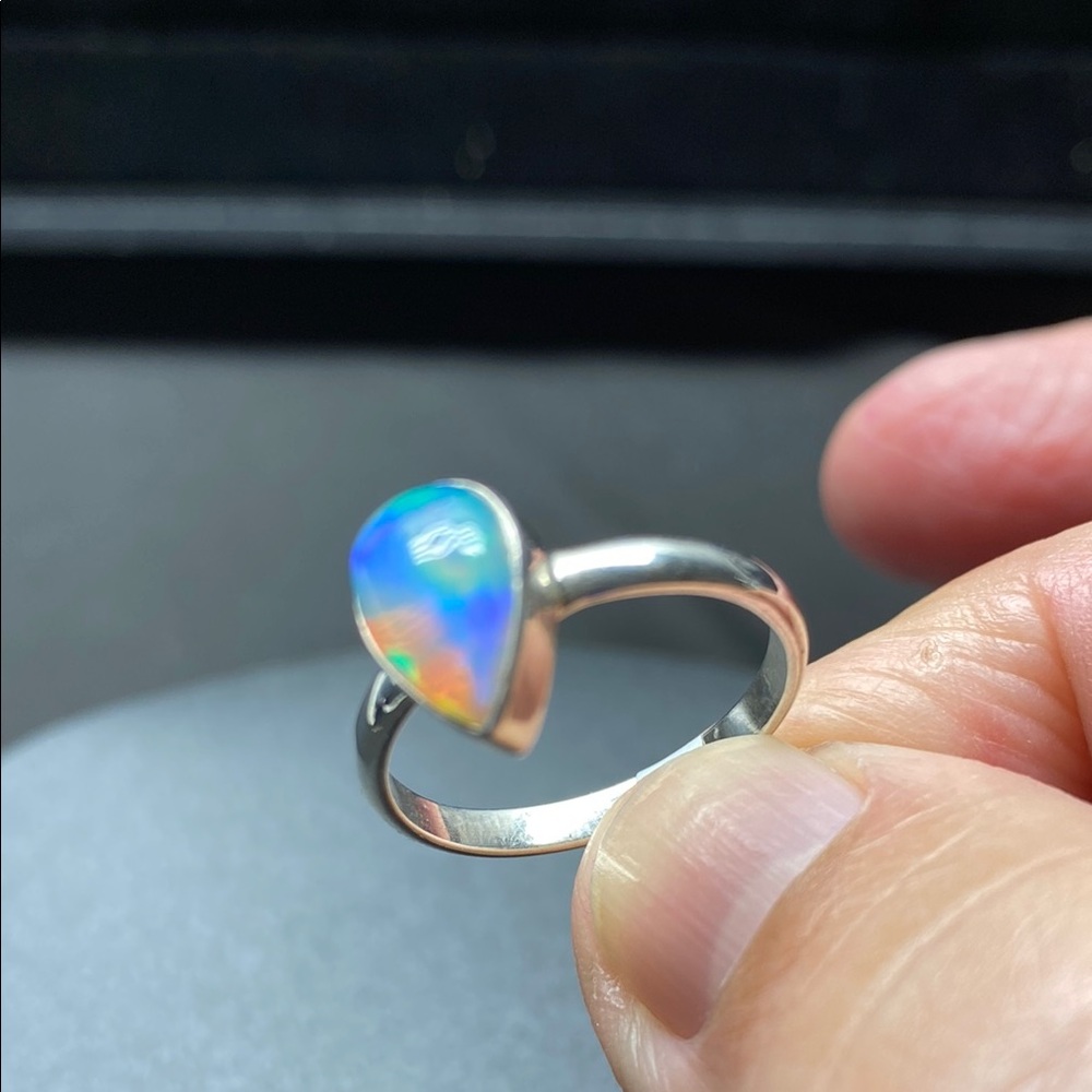 Ethiopian Opal Ring Size 9 in Solid Sterling Silver 925 - Picture 8 of 8
